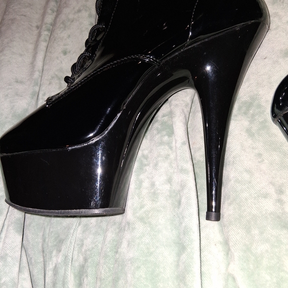 Black Platform Knee-High Boots - Picture 7 of 7